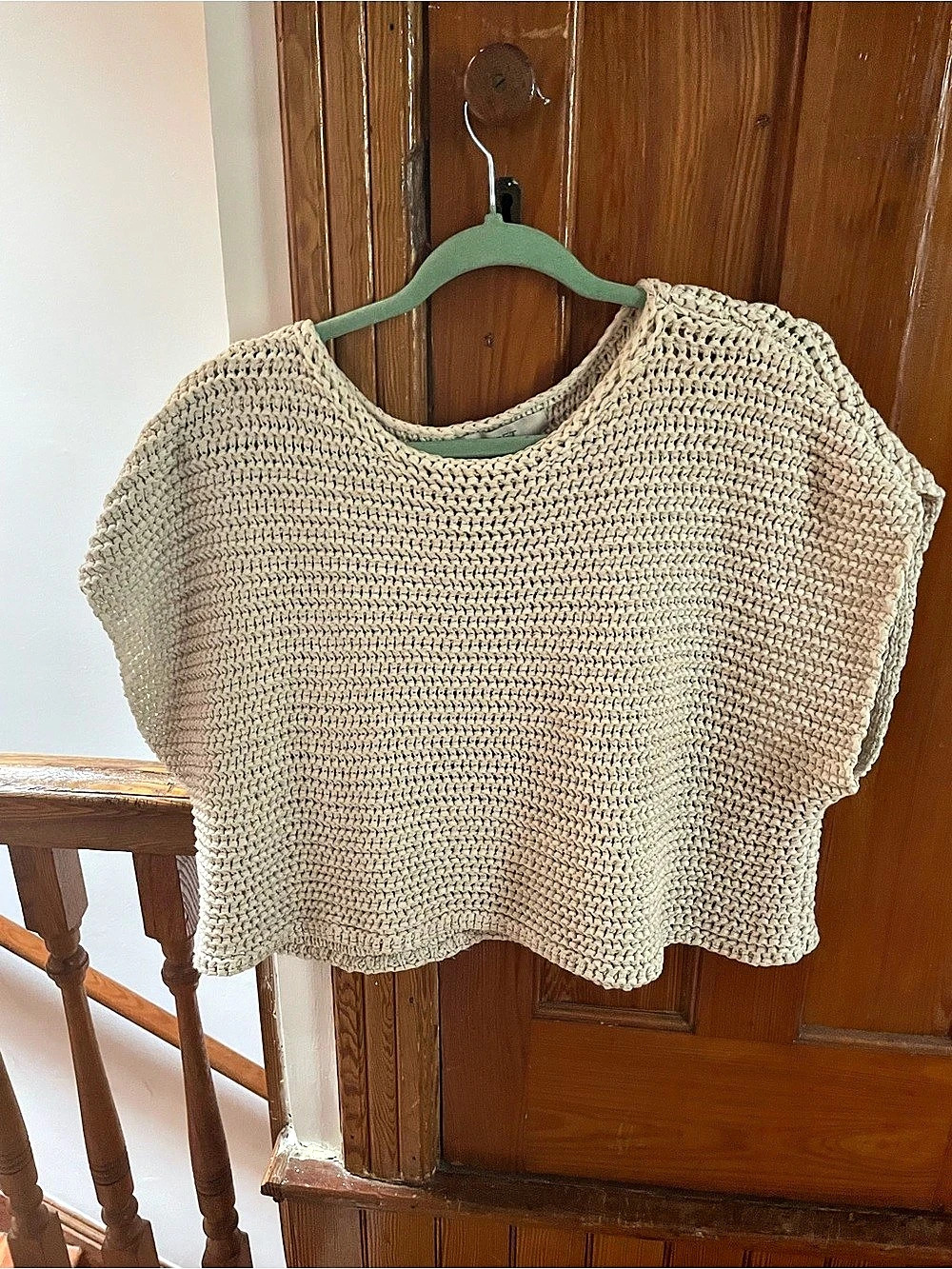 LOFT Crew Neck Sweater in Beige Size Medium Like New